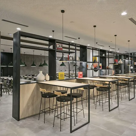 Szálloda Acta Voraport