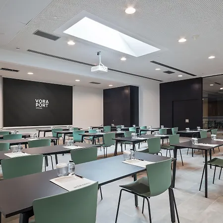 Acta Voraport Hotel